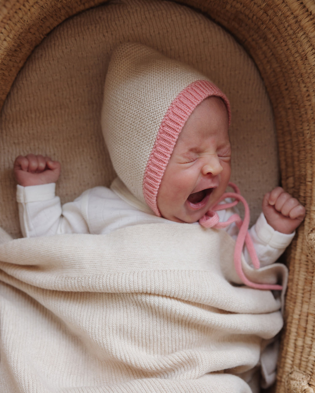 Mutsje van merino wol - cream /bubblegum