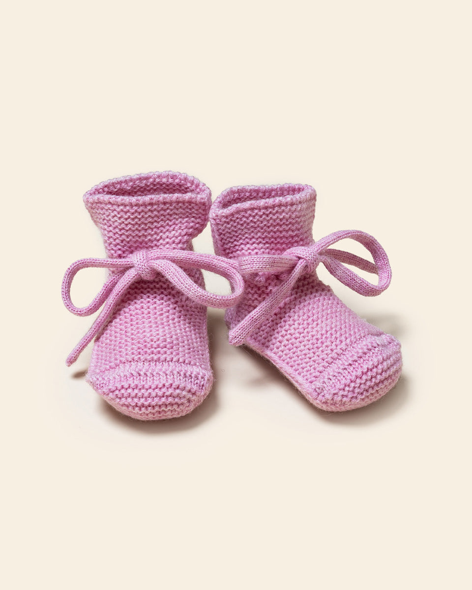 Fine knitted merino booties - cotton candy