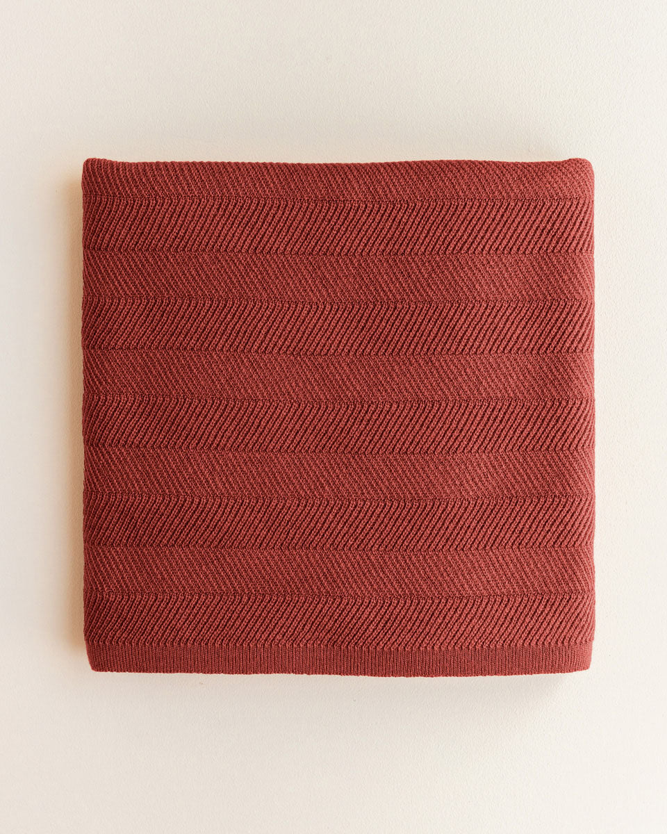 Merino wool blanket Freddie - wild berry