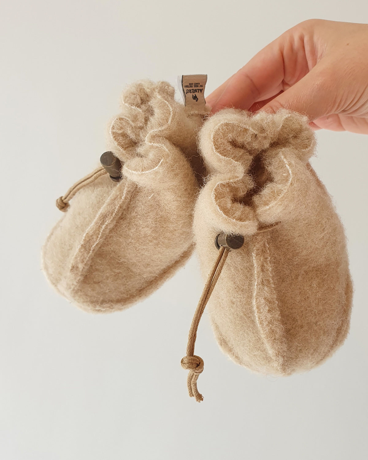 Alwero-bootis-wool-beige