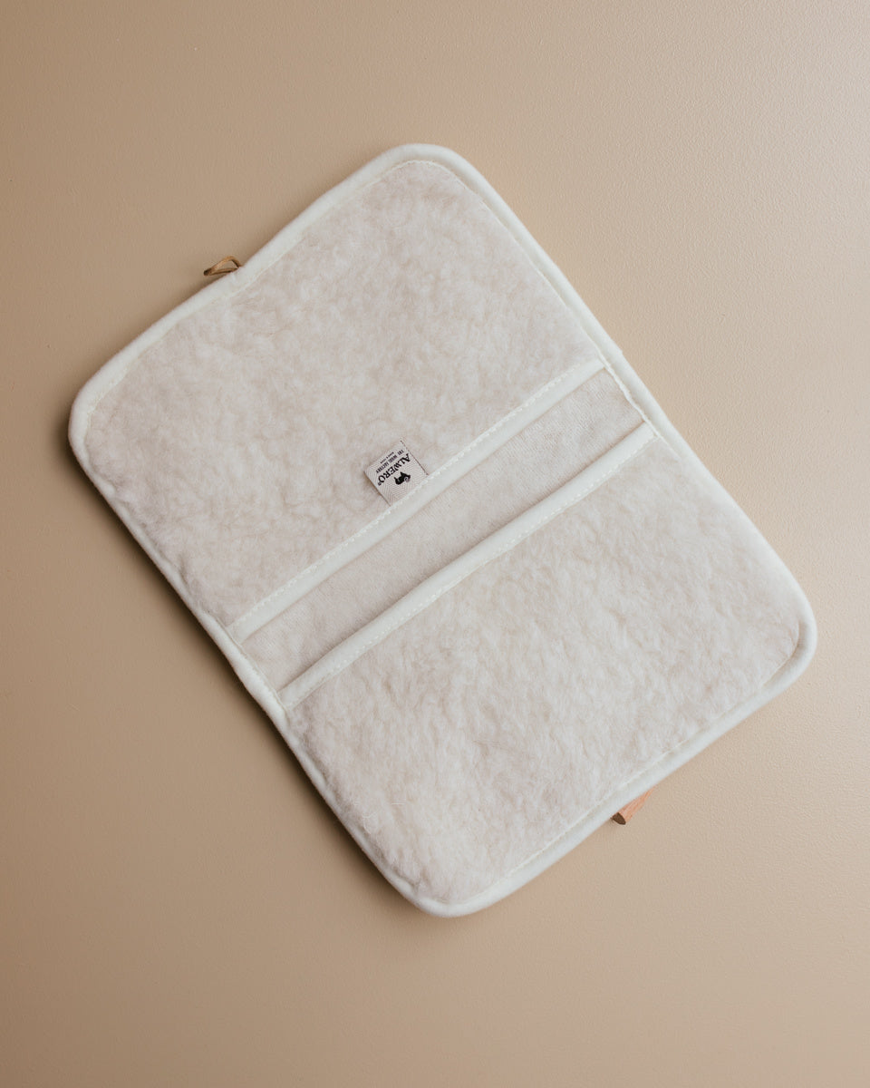 Alwero diaper etui natural wool plush copyright ziloen