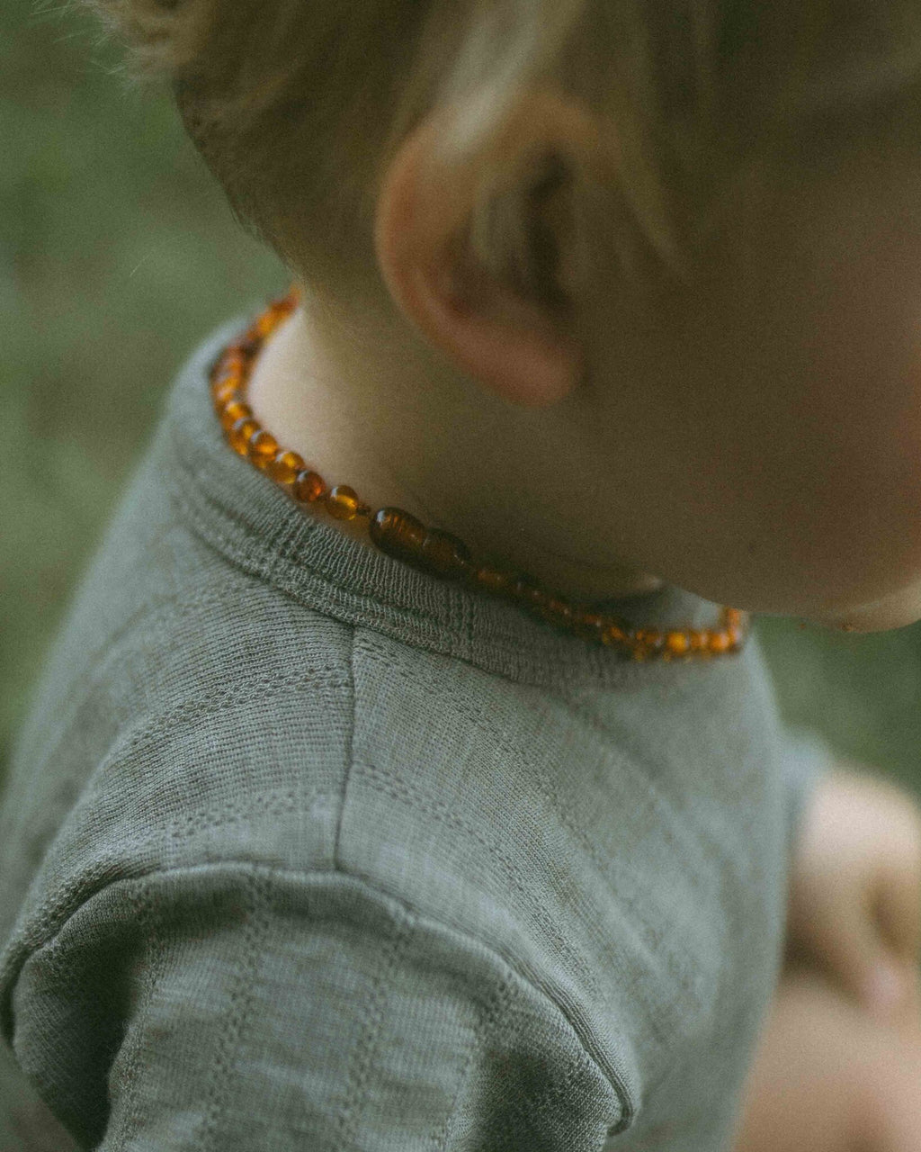 amber-baby-barnsteen-ketting-ziloenc-atriekepronkd