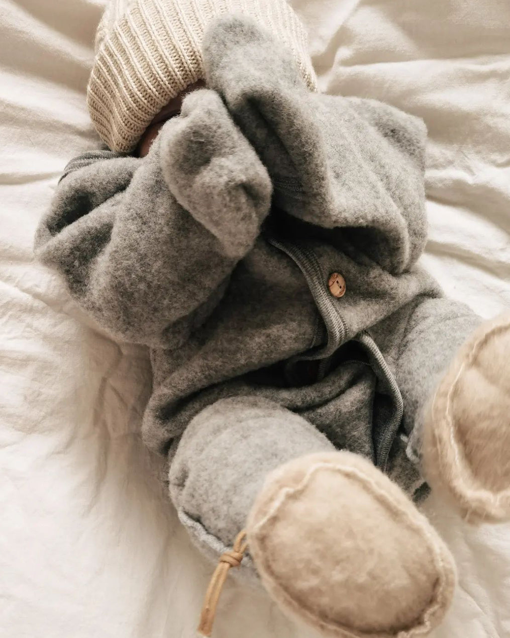 @audreyannefrey Ziloen© Engel Natur overall woolfleece-gray copy