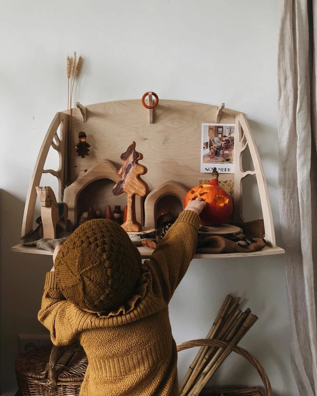 autumn-play-by-tessa-hop-ziloen