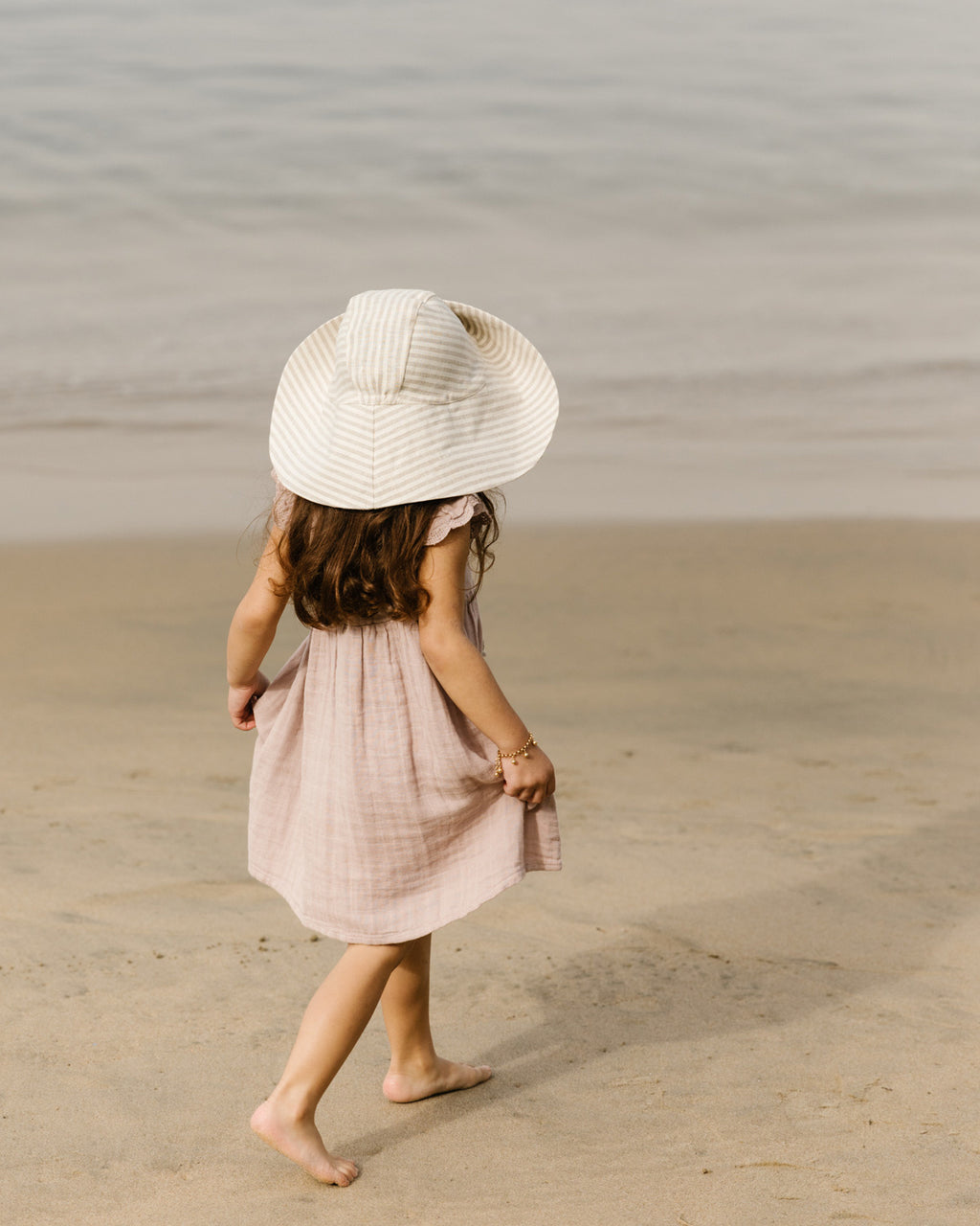 Briar_Sun_Bonnet_harbor-stripe