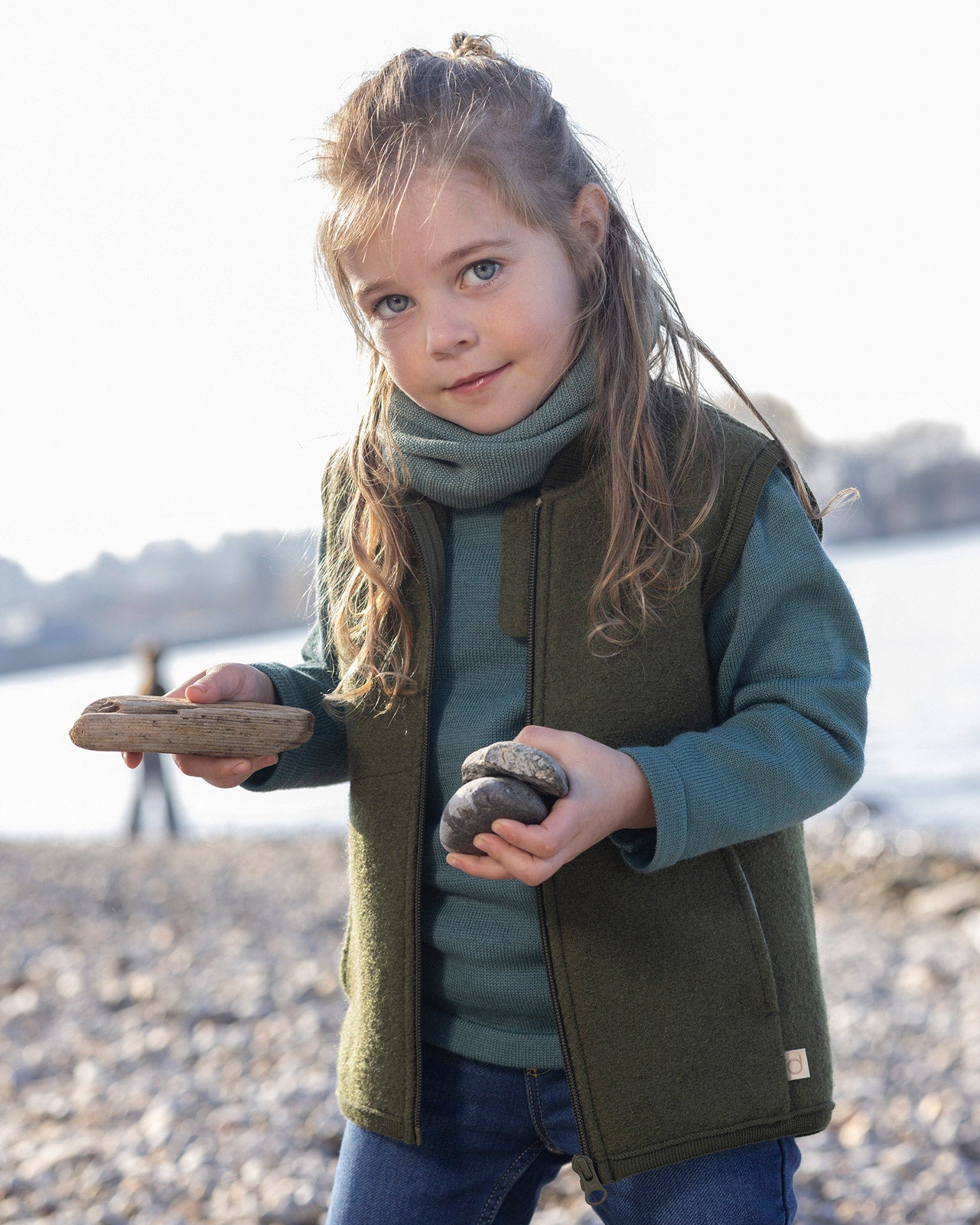 Disana - bodywarmer van gekookte wol - olive