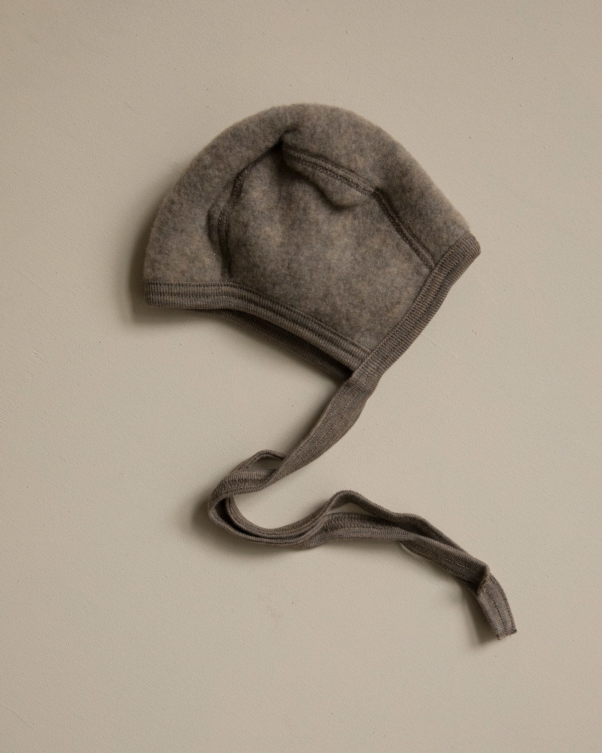 Engel-natur-wool-fleece-baby-bonnet-walnut