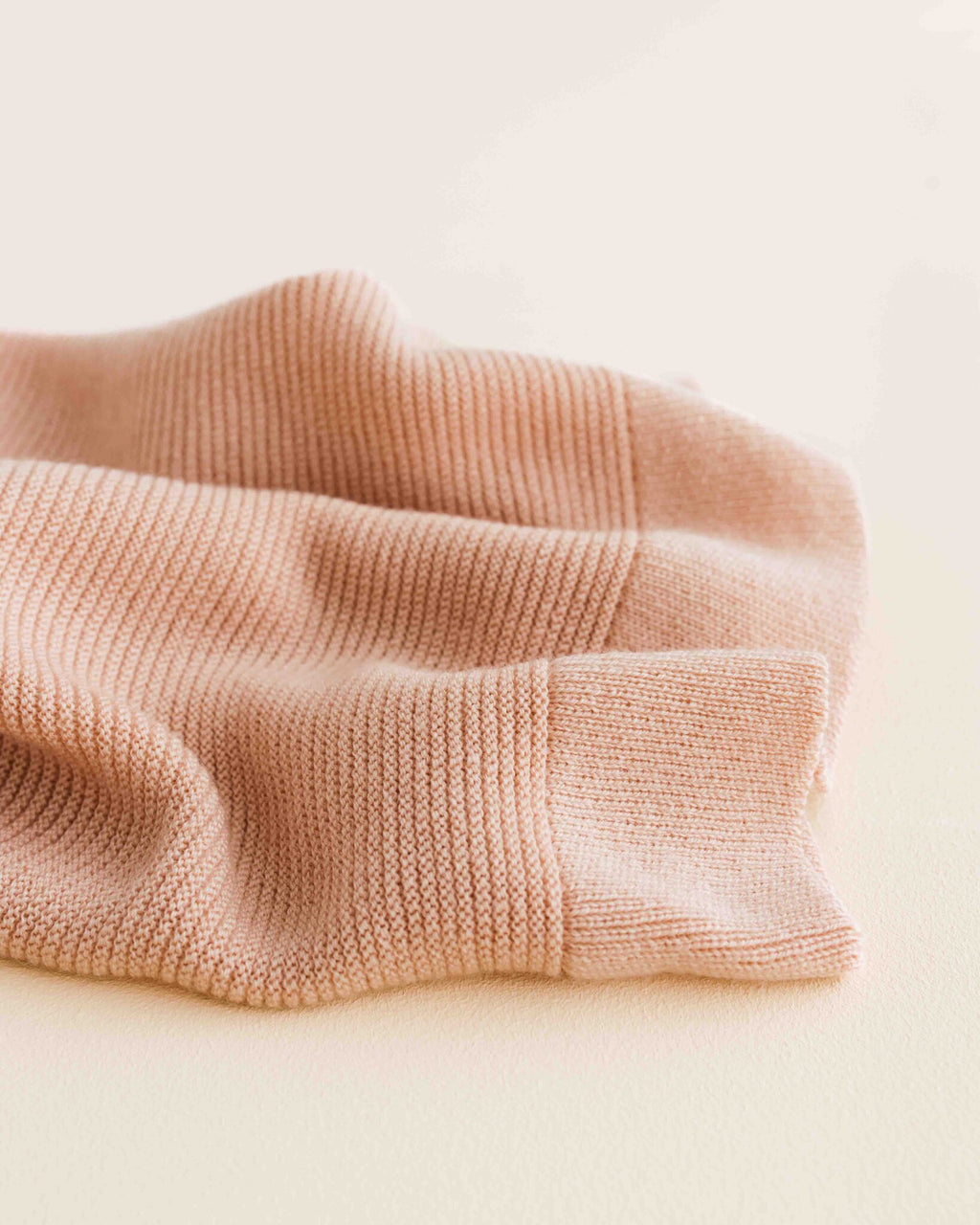 GUST APRICOT 4