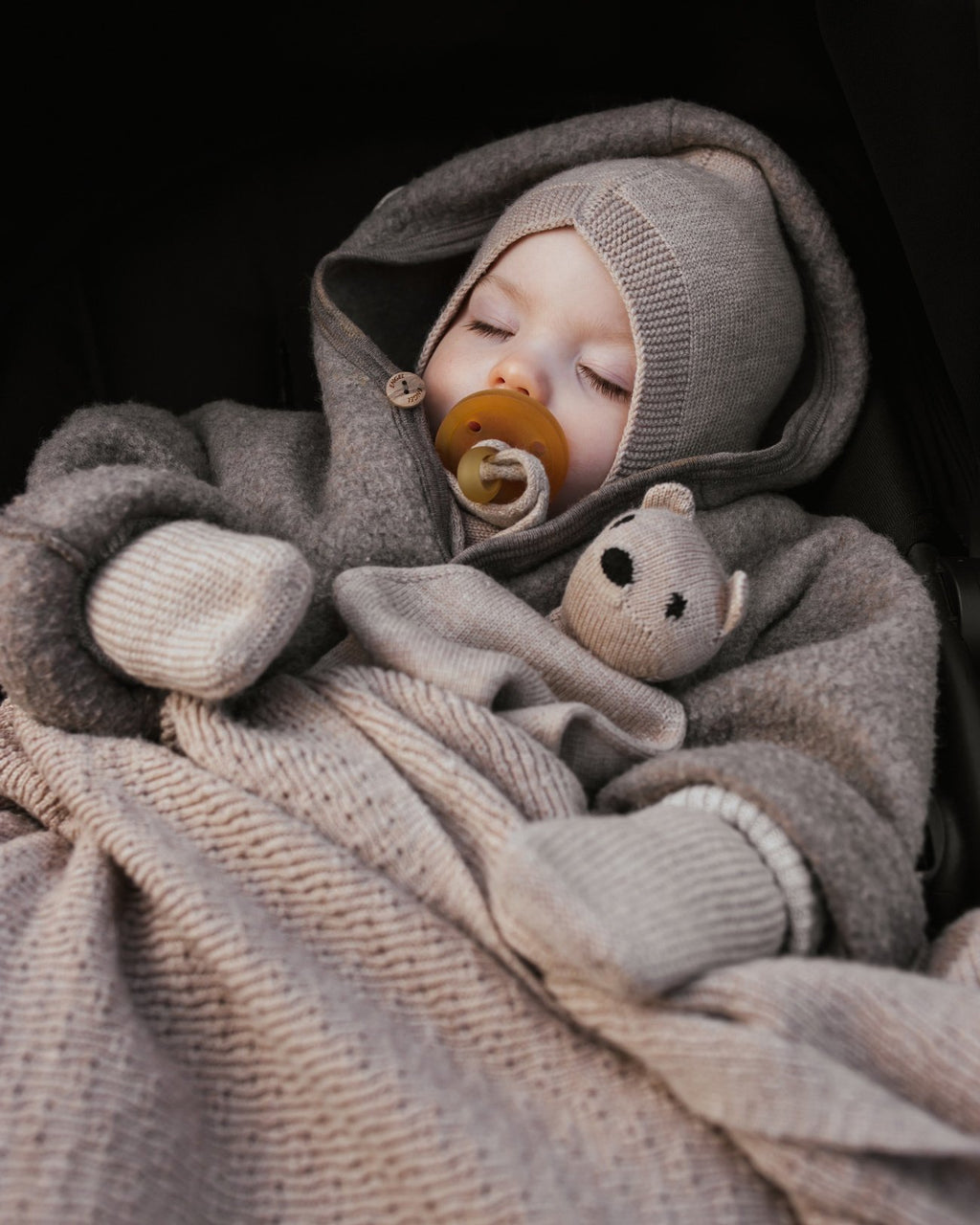 hvid-Baby-deken-van-wol-Dora---sand-6