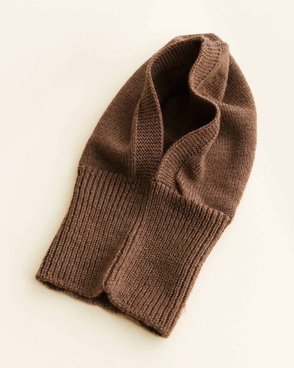 Hvid-Balaclava-van-merino-wol-Eddy---mocha-2
