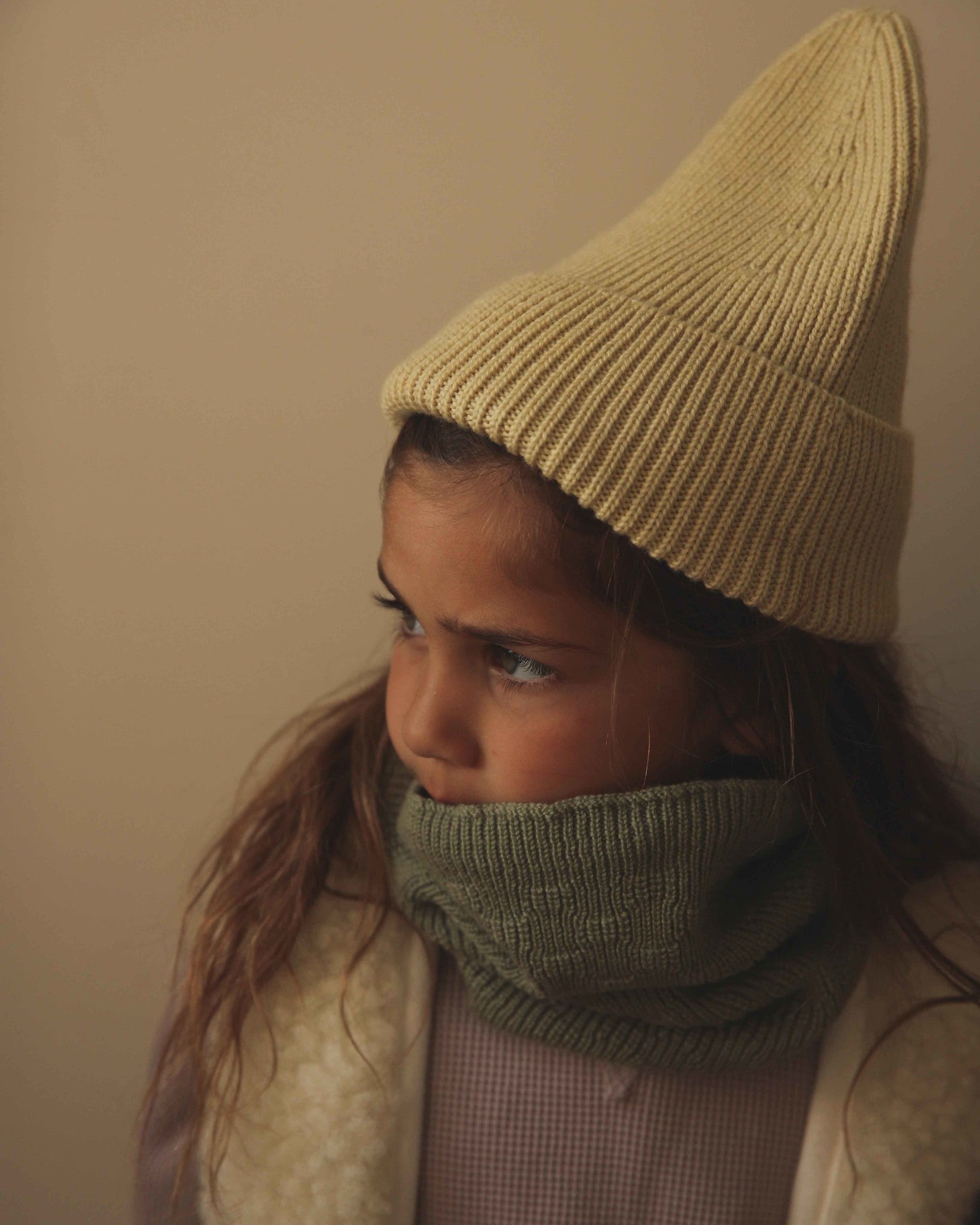 hvid Beanie Fonzie - light yellow 2