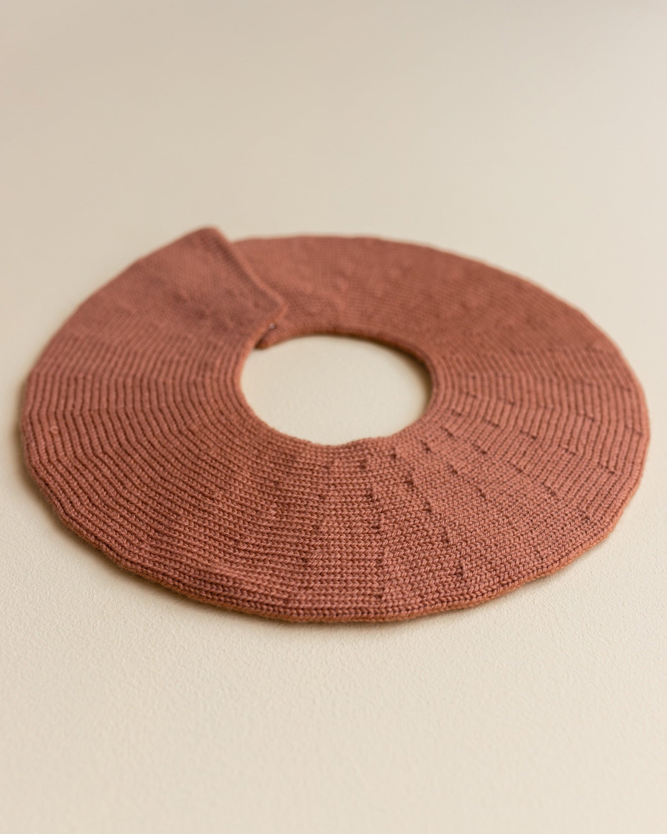 hvid-Collar-kraag---brick-2