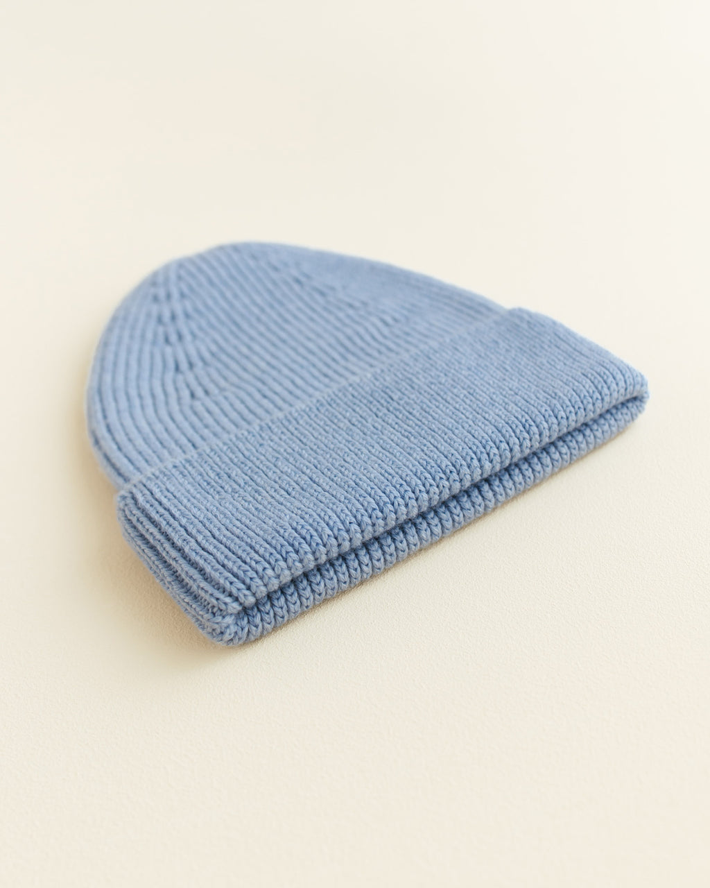 Hvid-Dikke-ribbeanie-Fonzie---light-blue-3