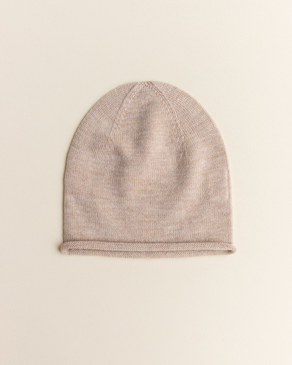 hvid-Efa-beanie----sand