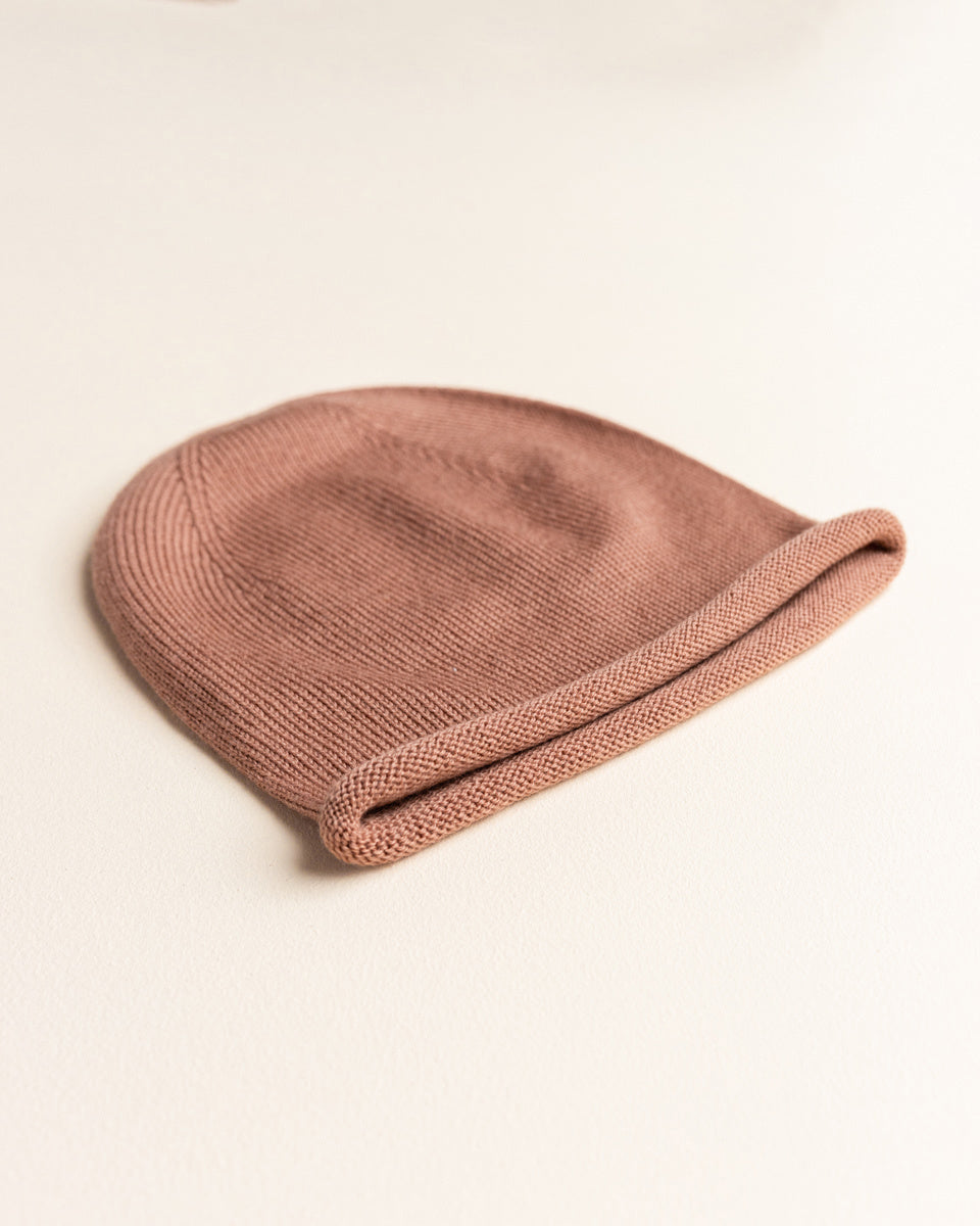 hvid Efa beanie - terracotta 2