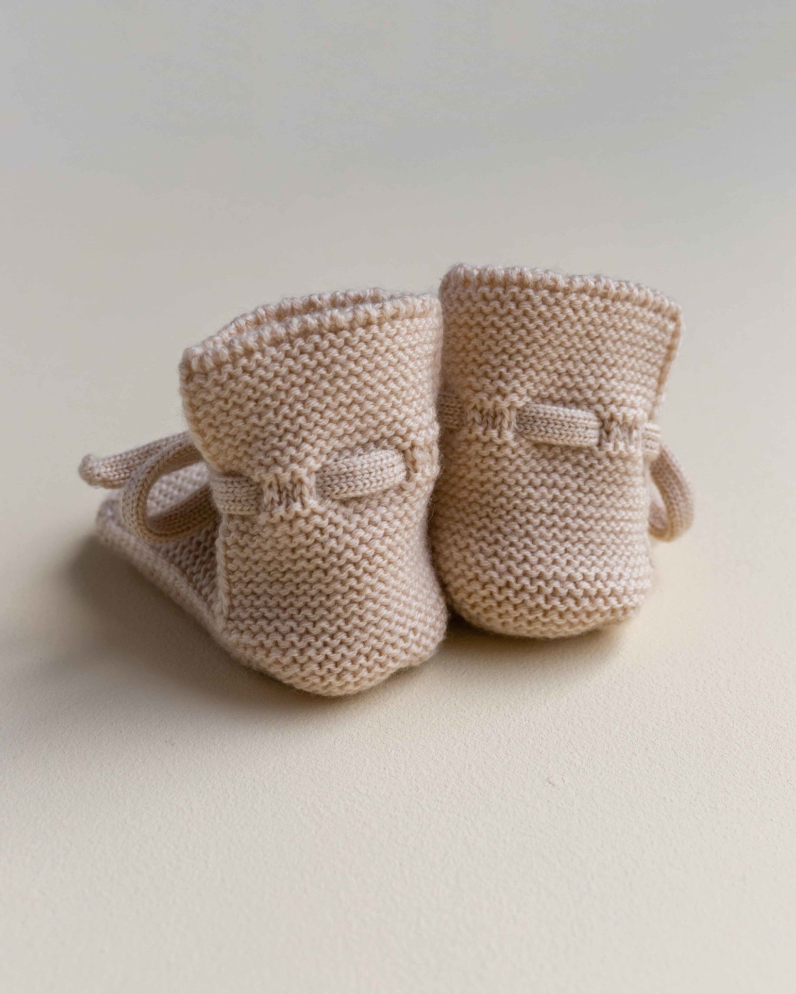 hvid hvid Slofjes van merino wol - sand 2