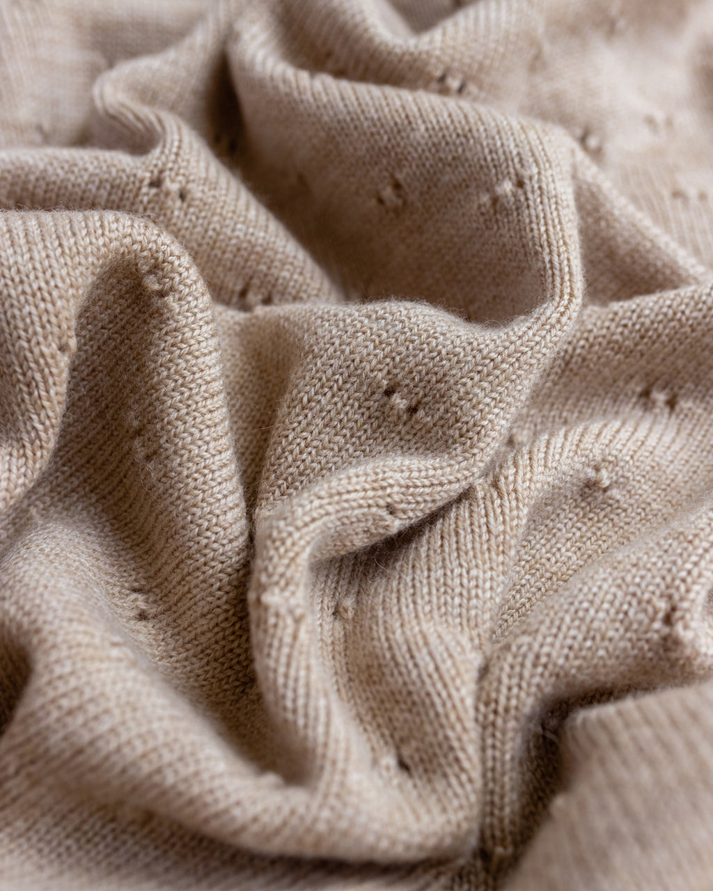 hvid-Merino-wool-baby-blanket-Bibi---sand-
