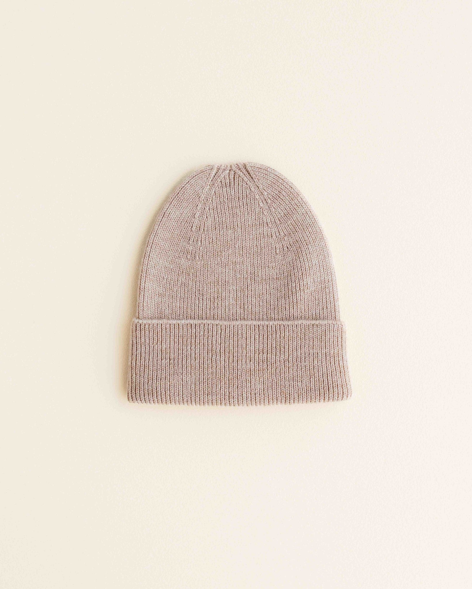 hvid Ribbeanie newborn Fonzie - sand