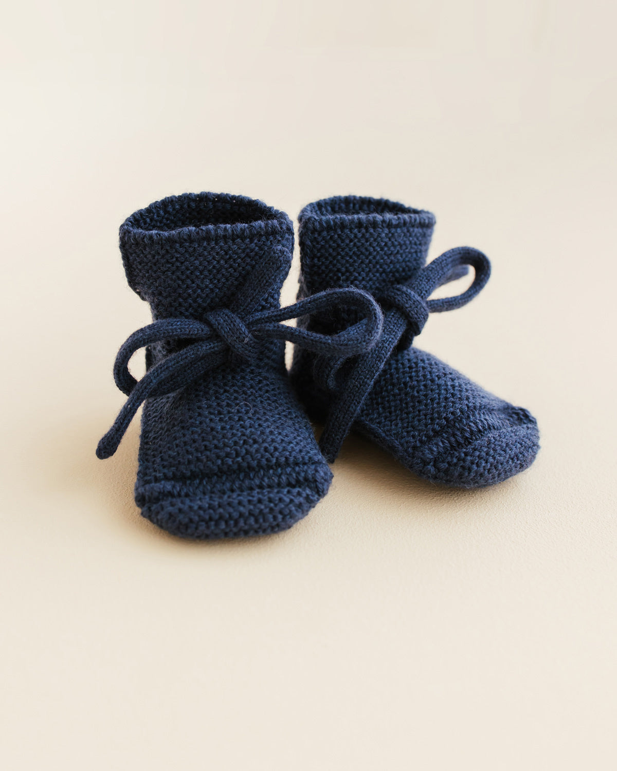 Hvid-Slofjes-van-merino-wol---blue