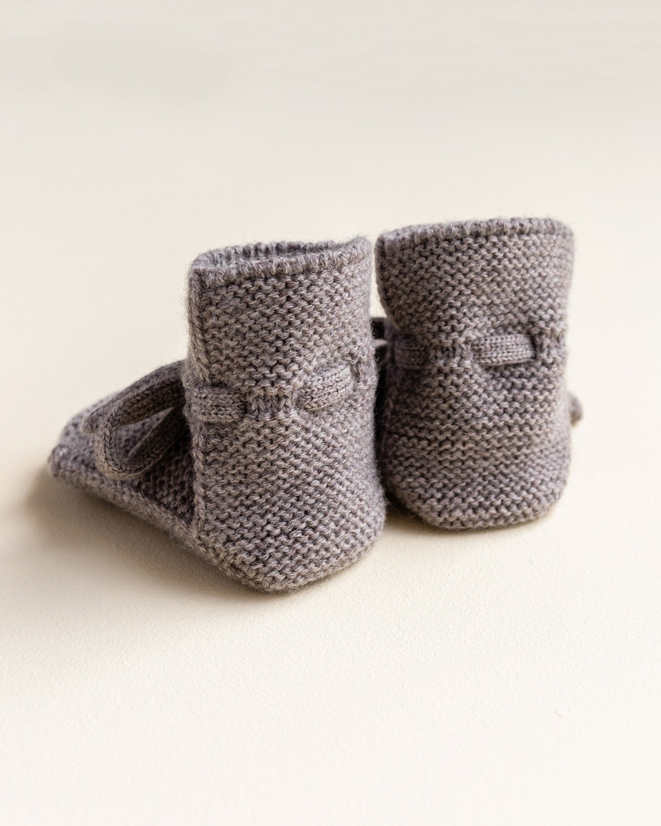 hvid-Slofjes-van-merino-wol---otter-2