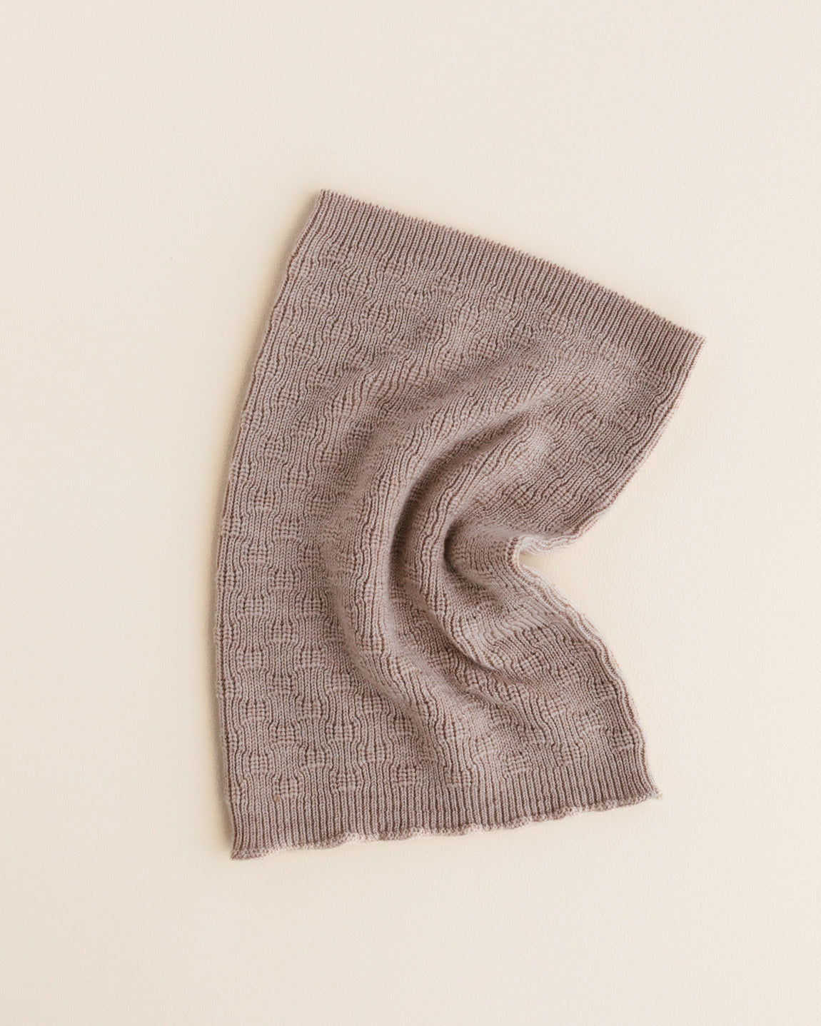 hvid-Tube-scarf-Gigi---sand