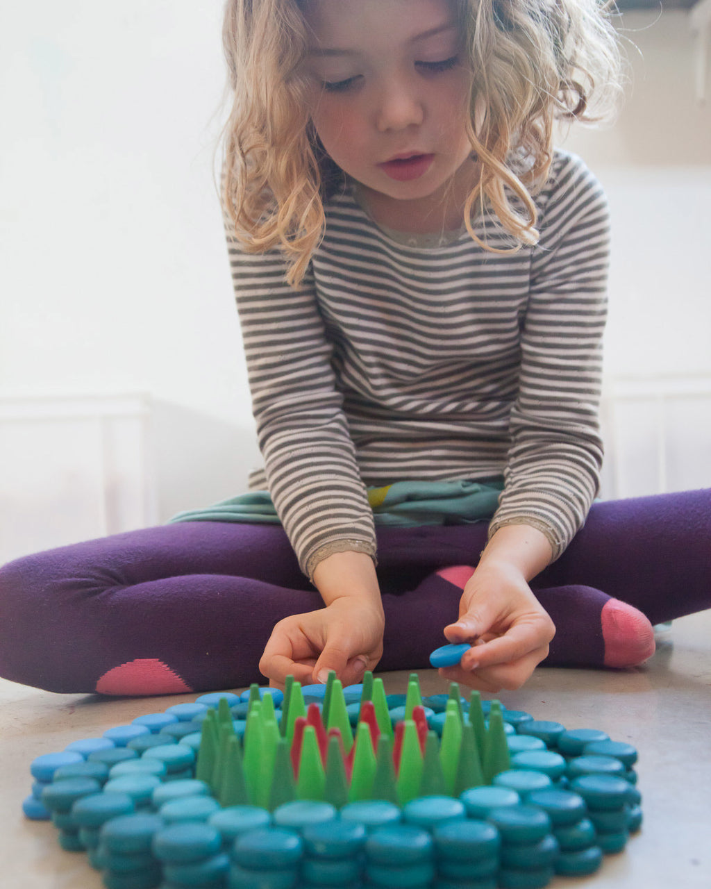 Joguines-Grapat-wooden-coins-blue