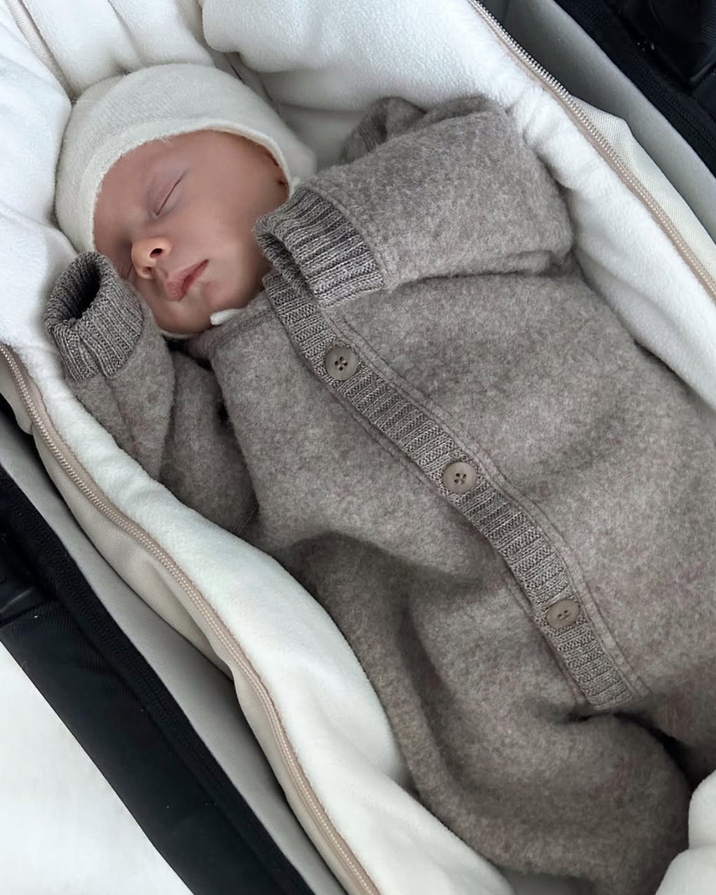 Joha - overall van wolfleece - sesam @homebycecilie