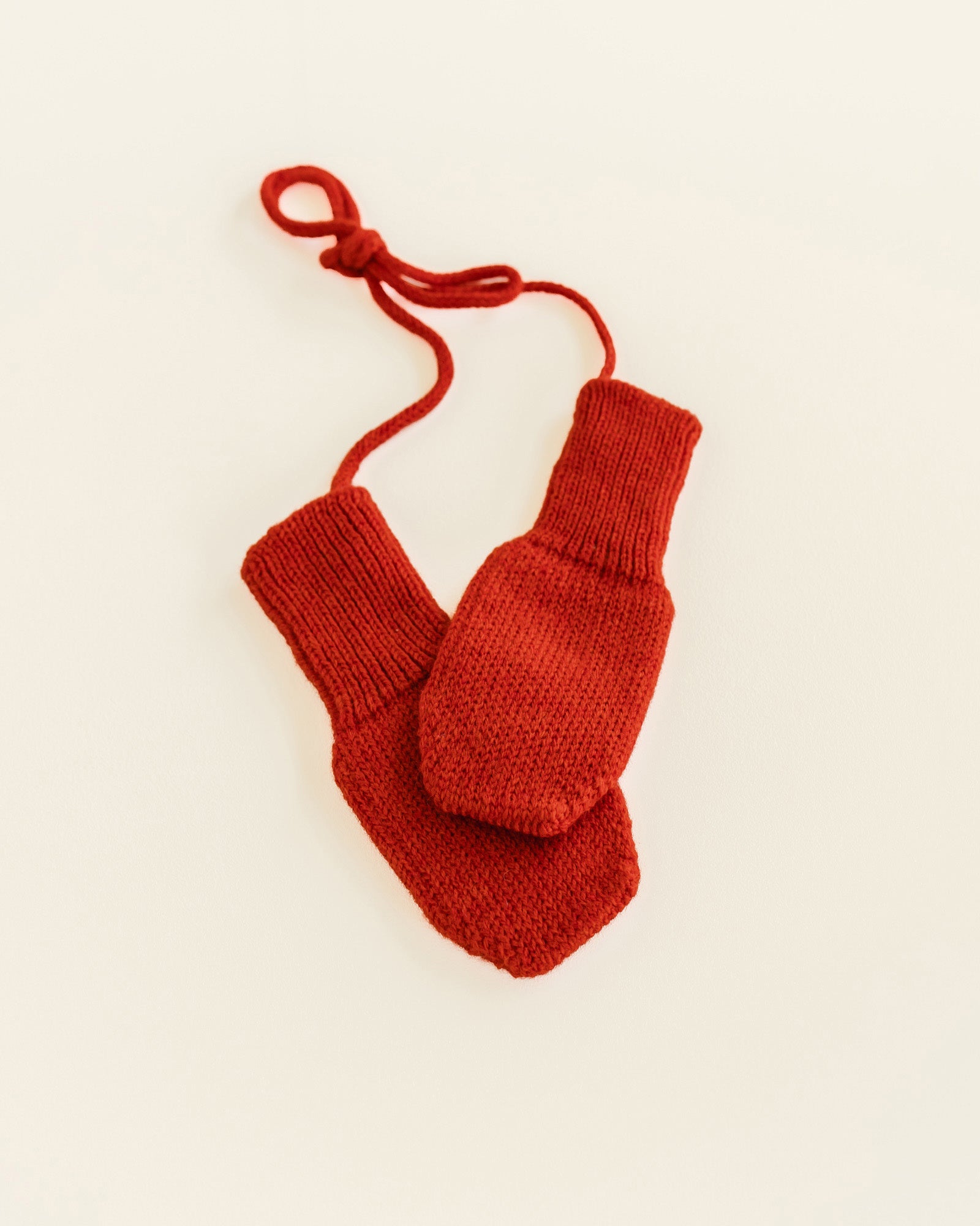 MITTENS RED 1