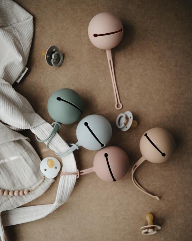 mushie_baby_speenhouders_kleurtjes_speentjes