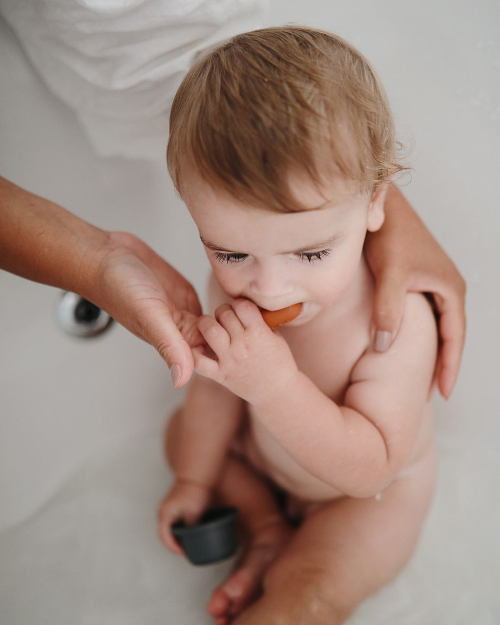 mushie_finger_baby_toothbrush_silicon