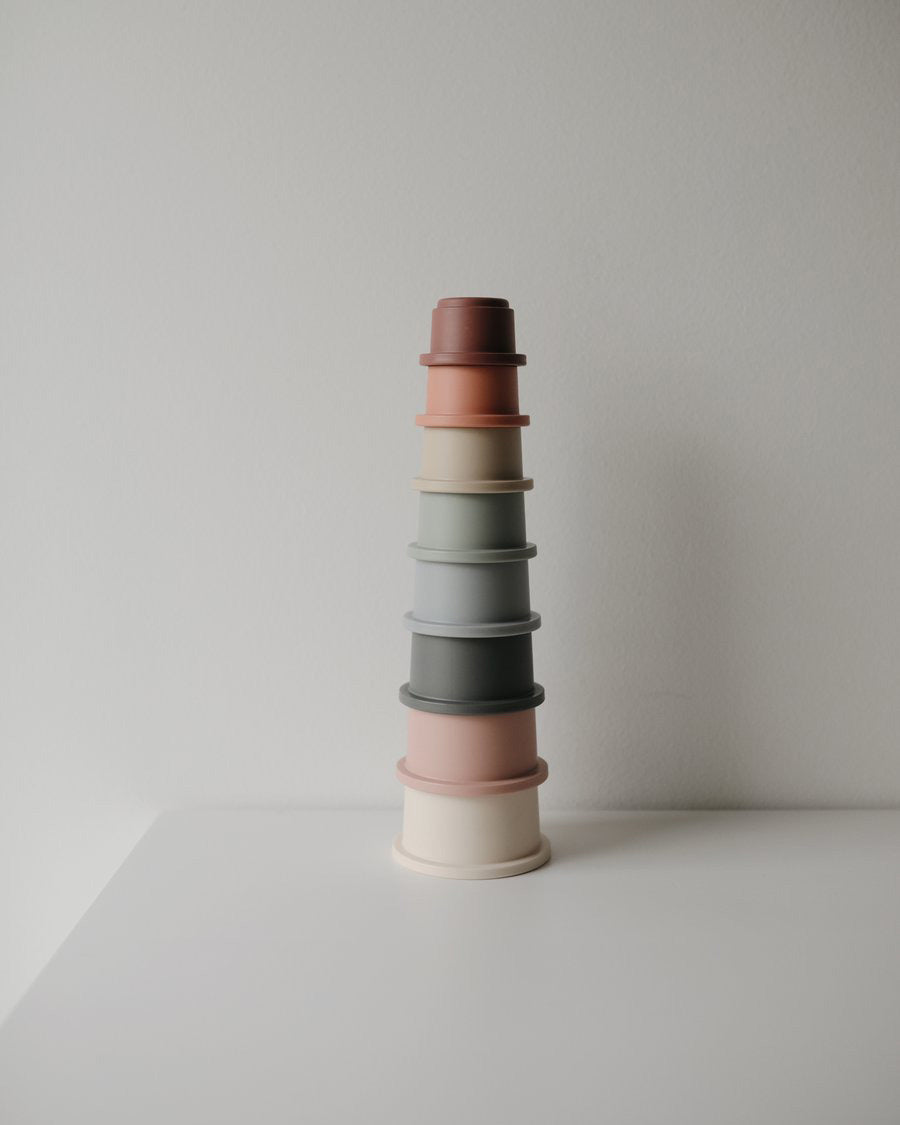 Mushie-stapeltoren-speelgoed