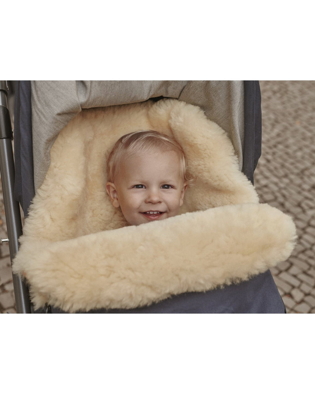 Naturkind Lamsvel voetenzak 2