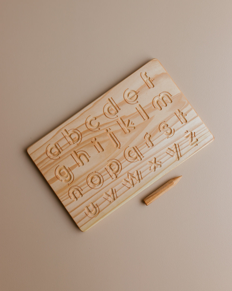 Oyuncak wooden caracter tracing boaard