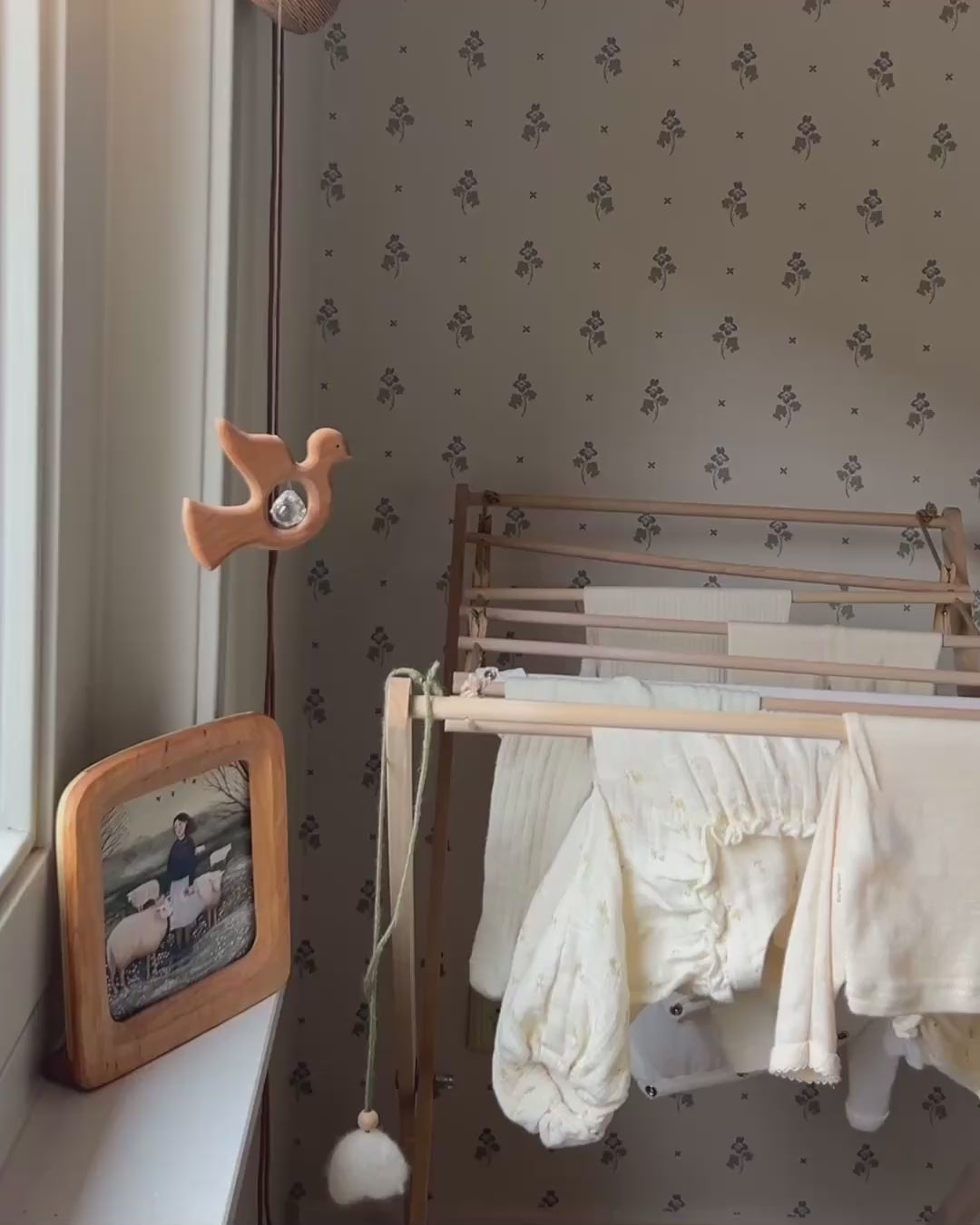 Hanger van kersenhout met kristal van 15mm - duif