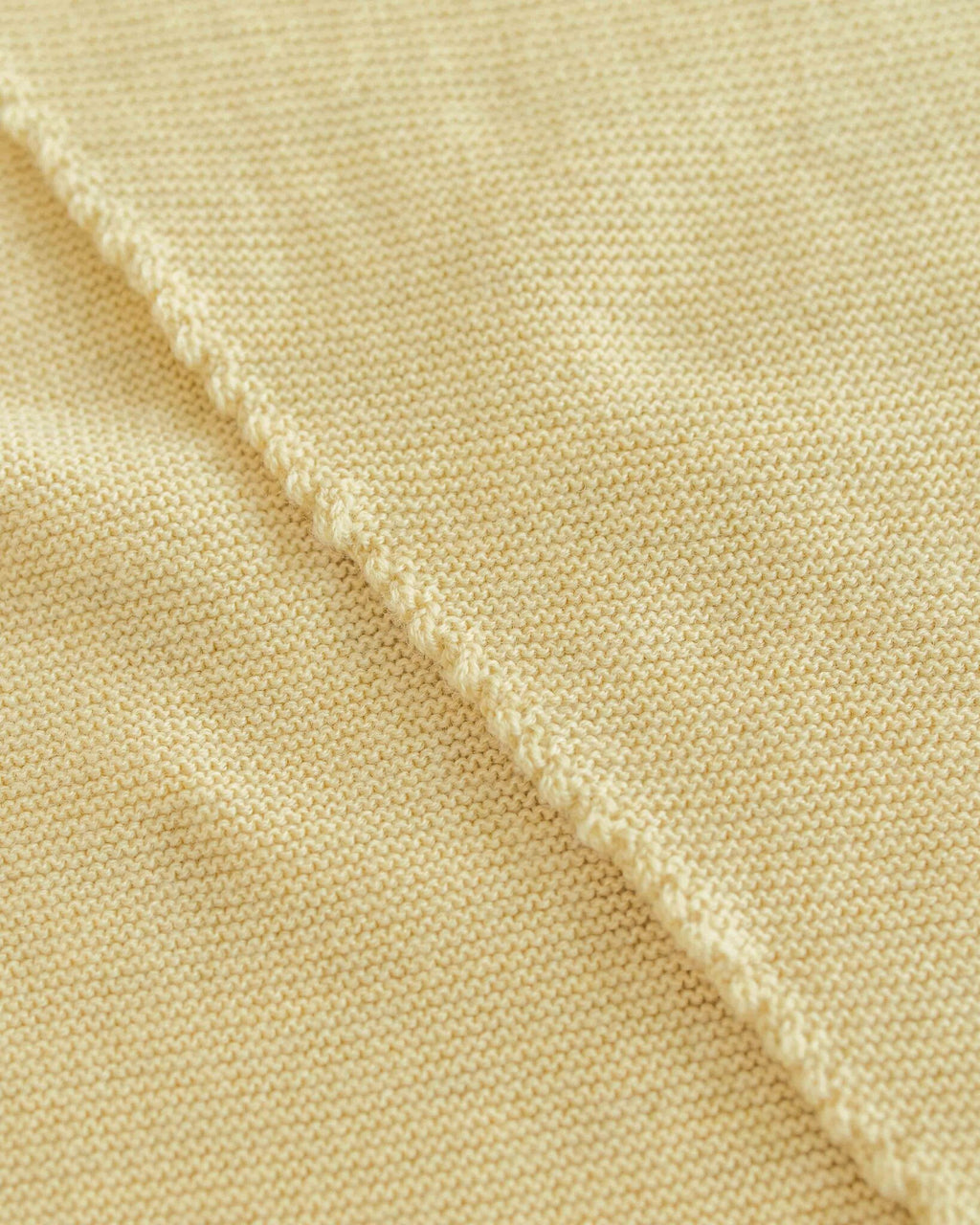 scarf-josephina-light-yellow-3