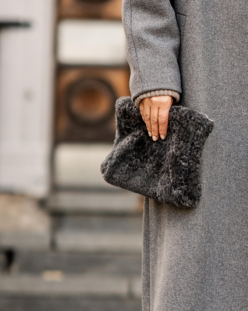 Shepherd Wollen clutch Ally - carbon3