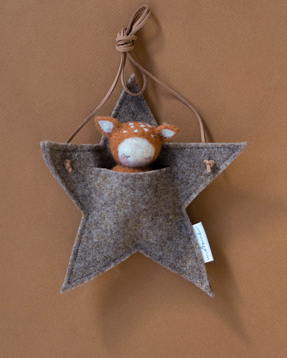 Studio-Motane-fawn-cinnamon-start-pocket-doll