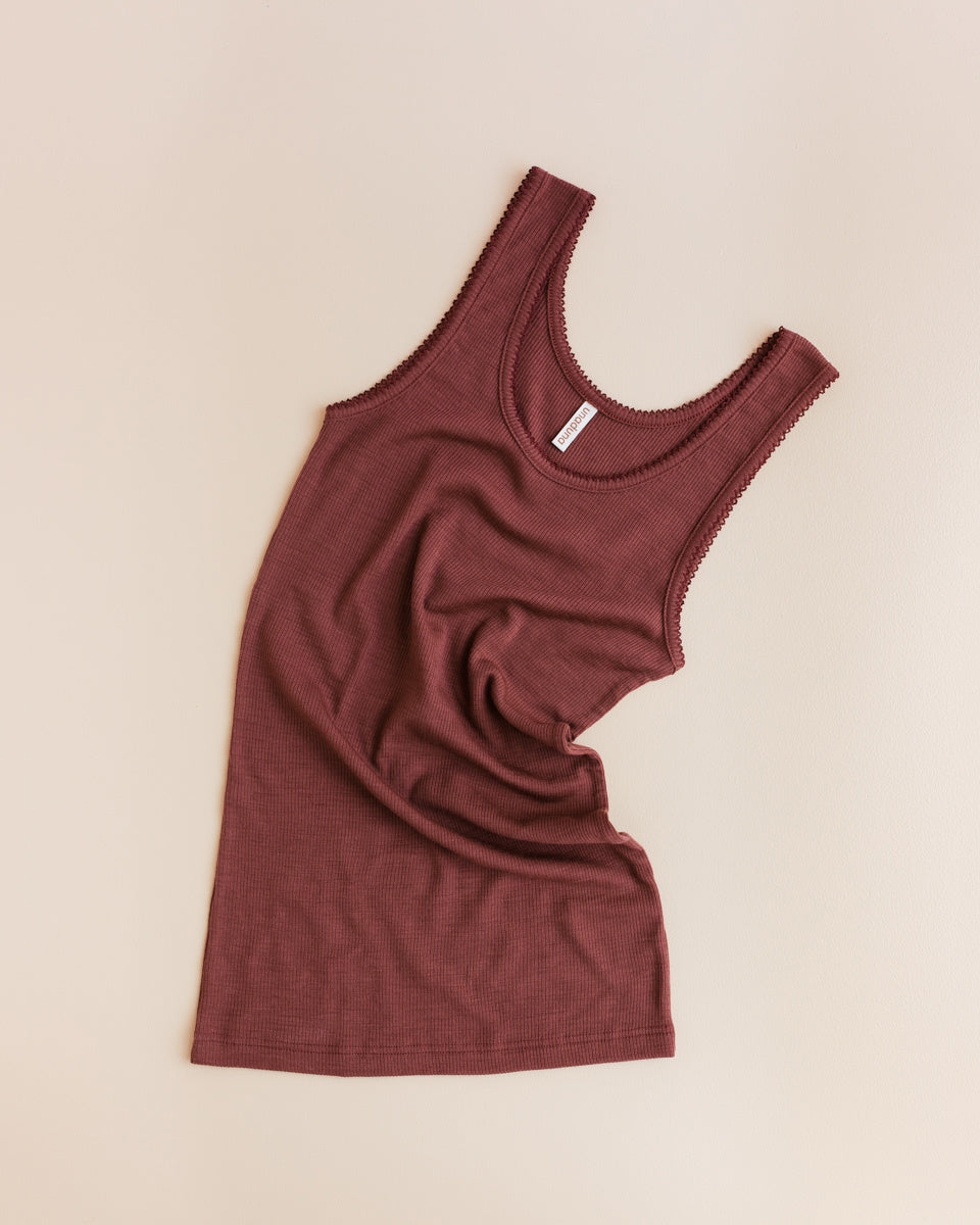 Unaduna women's singlet wool rib henna dune