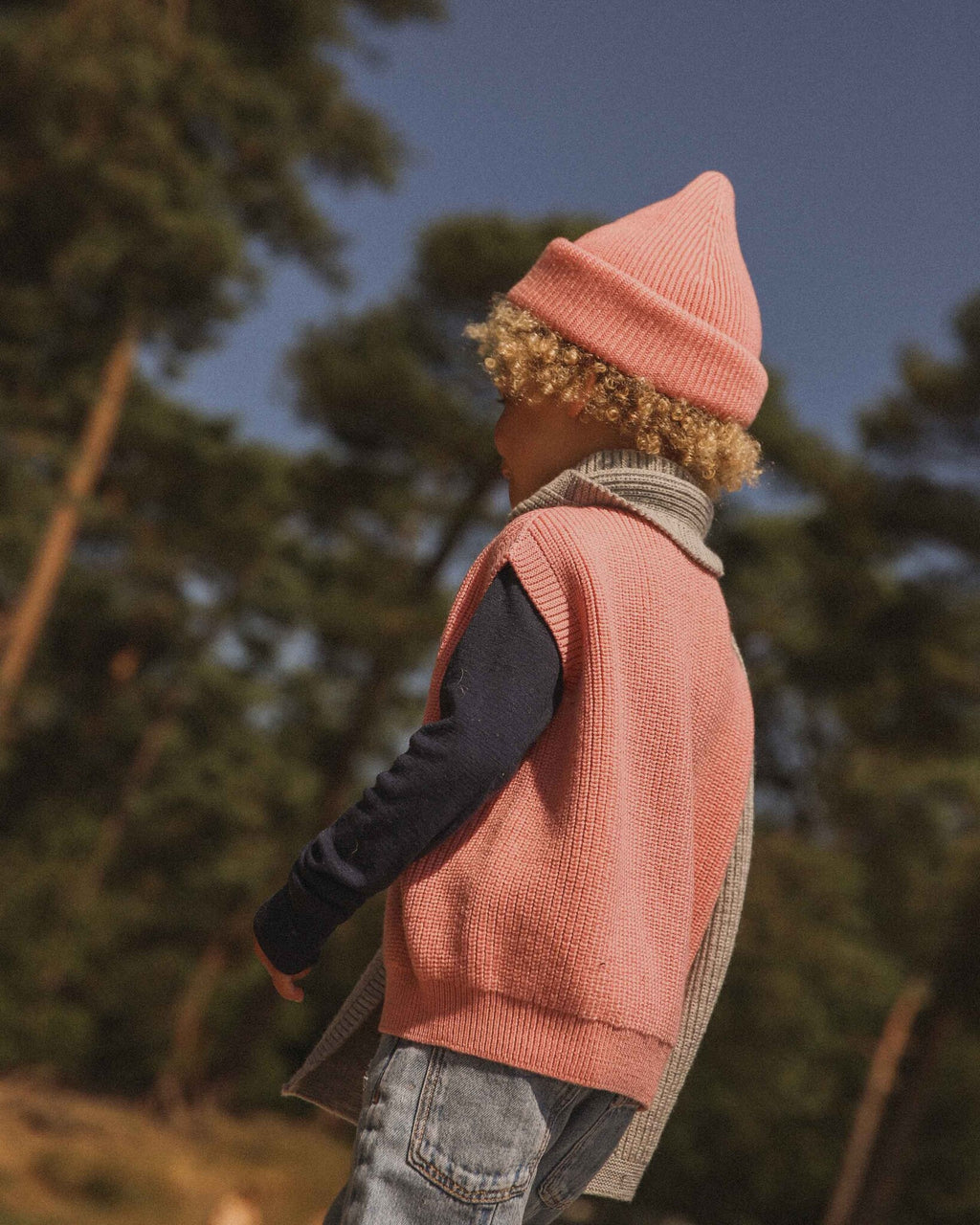 VEST HARVEY BUBBLEGUM LIFESTYLE 2